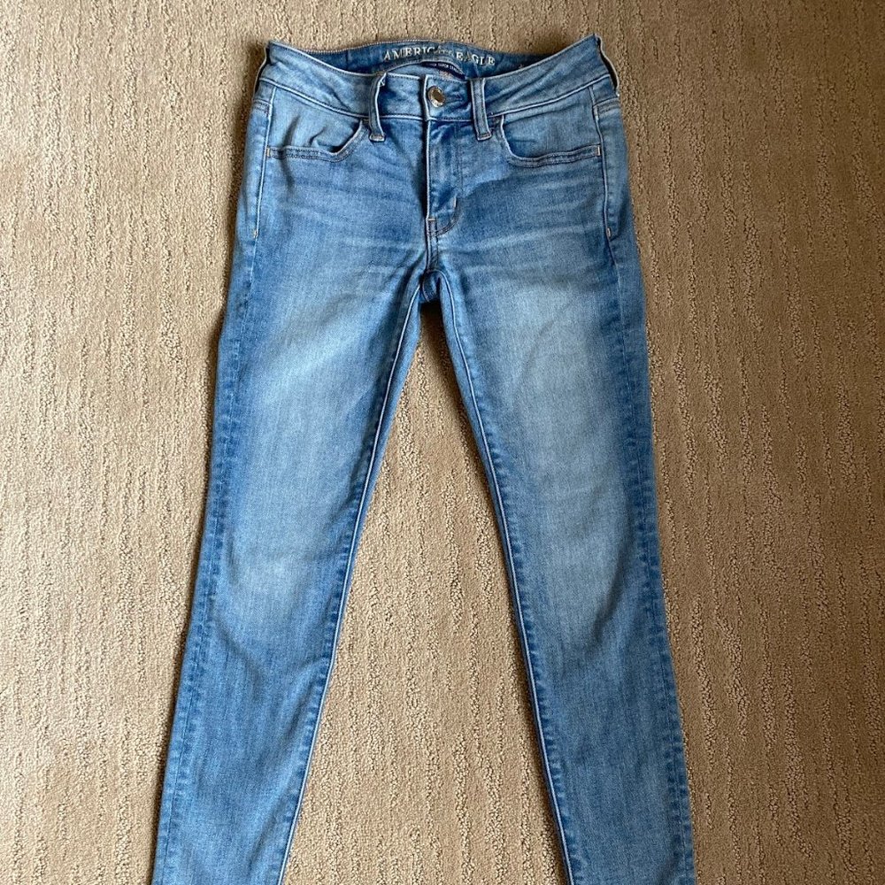 Mid-Rise Super Super Stretch Jeggings